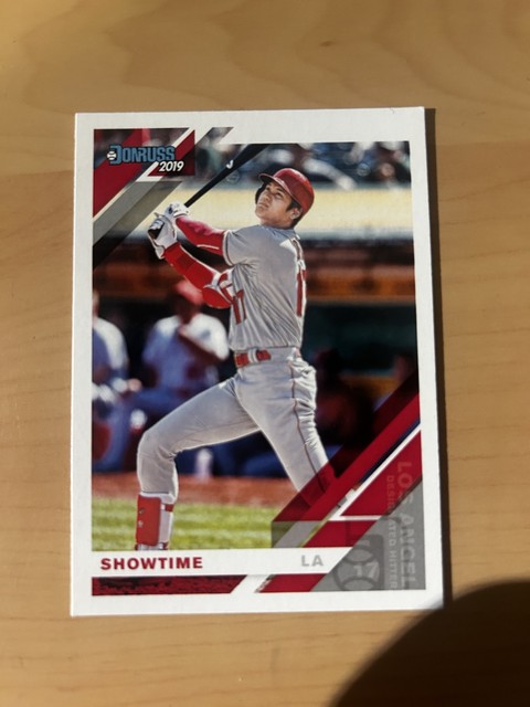 Shohei Ohtani 2019 Panini Donruss - Variation "Showtime" on Front