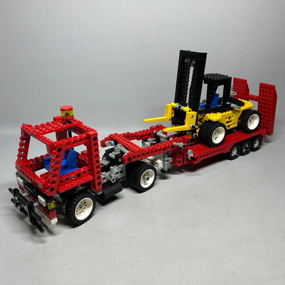 LEGO Technic 8872 Forklift Transporter, photo 4 of 5