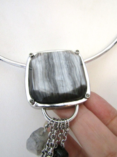 Chico's Gray Lucite Dangle Beads Silver Tone Torque Pendant Necklace 16" + 4" ex - Picture 3 of 7