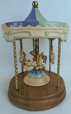 Vintage Willitts Designs - Large 4 Horse Porcelain Carousel / Music Box