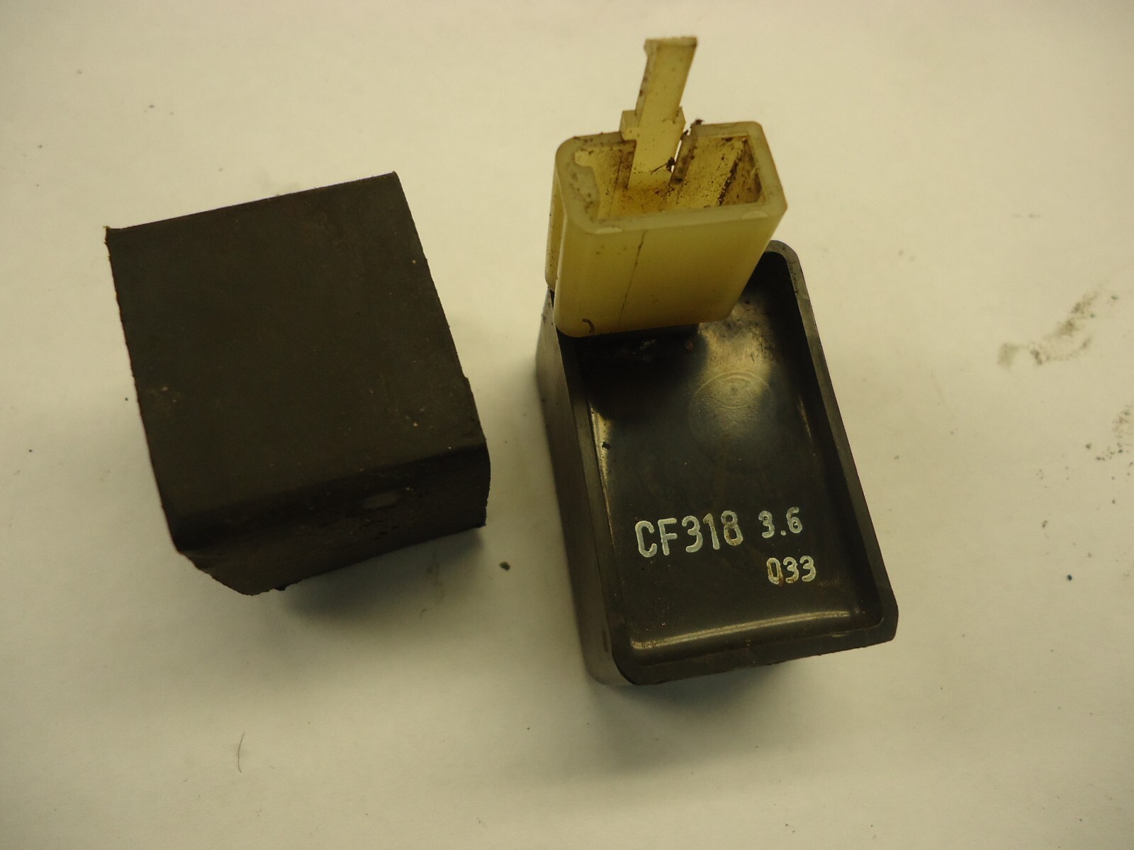 Honda SHADOW VT600 VLX FUEL CUT RELAY FUEL PUMP cf318 OEM 36100MN4008