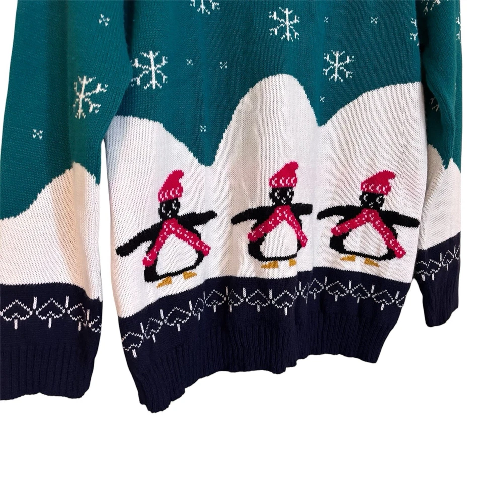Women's Boohoo Christmas Holiday penguin snowflake sweater size medium large - Image 4 of 4