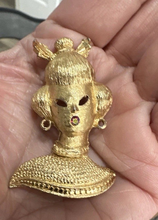 Vintage BSK Asian Lady Head Brooch Gold Tone Figural Rhinestone