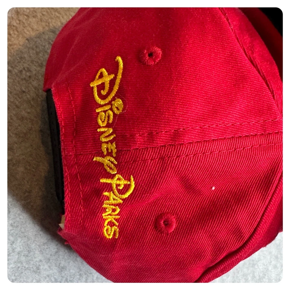 Gorra de béisbol para niños pequeños Mickey Mouse de los parques de Disney roja negra ¡Oh niño! Foto 4 de 4