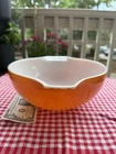 Vintage Autumn Harvest Pyrex Mixing Bowl In Very Nice Condition 443-2.5 L.