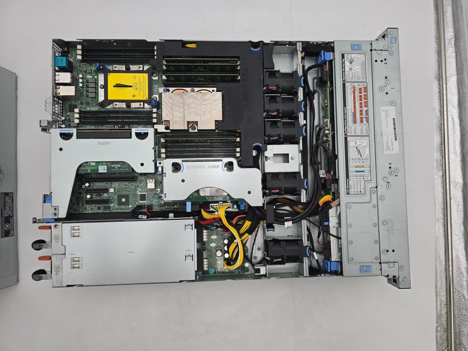 Dell PowerEdge R440 Xeon Bronze 3204 1.90GHz 32GB DDR4 No HDD No OS - Image 4 of 4