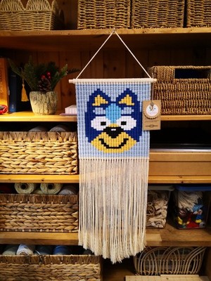 Bluey Makramee Wandbehang Kinderzimmer Zimmer Dekor Pixel Kunst Cartoon Wandteppich