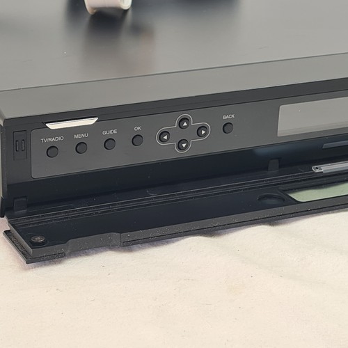 Humax Foxsat-HDR 320GB Freesat+ HD Recorder Twin Tuner HDMI Remote - Picture 5 of 20