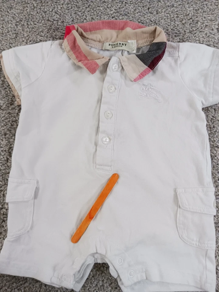 Body Burberry London Niños 9/12 Meses Manga Corta Cuello Botón Foto 4 de 4