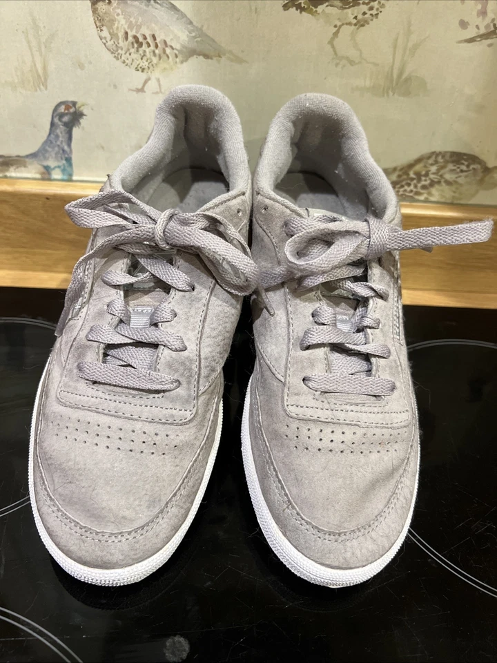 Reebok Boys Size 5 Teens Grey Suede Lace Up Trainers - Image 2 of 4