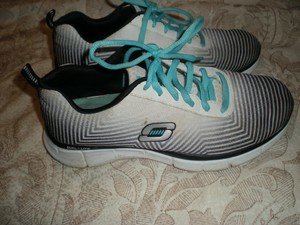 skechers dual lite white