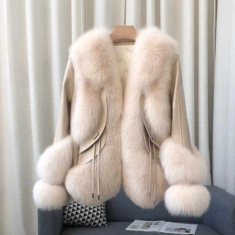 Nuevo abrigo de invierno cálido de piel de zorro genuino para mujer de cuero de oveja abrigo de plumón de ganso Foto 4 de 4