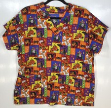 Halloween Scrub Top womens size M Medium patchwork look Ghost Cat Bat Scarecrow