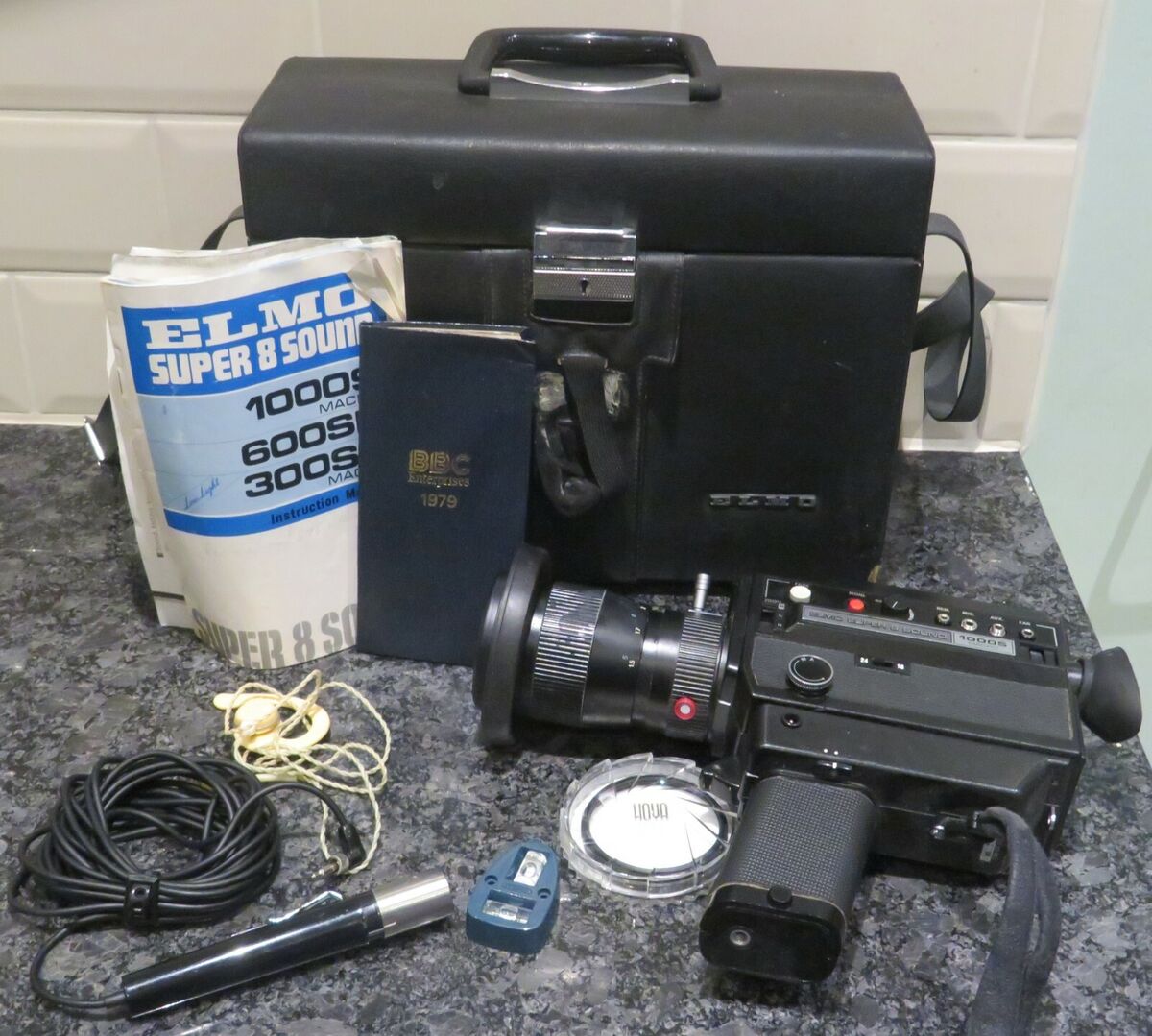 Vintage Elmo Super 8 Sound Camera 1000S and Case and More | eBay Vintage Elmo Super 8 Sound Camera 1000S and Case and More | eBay