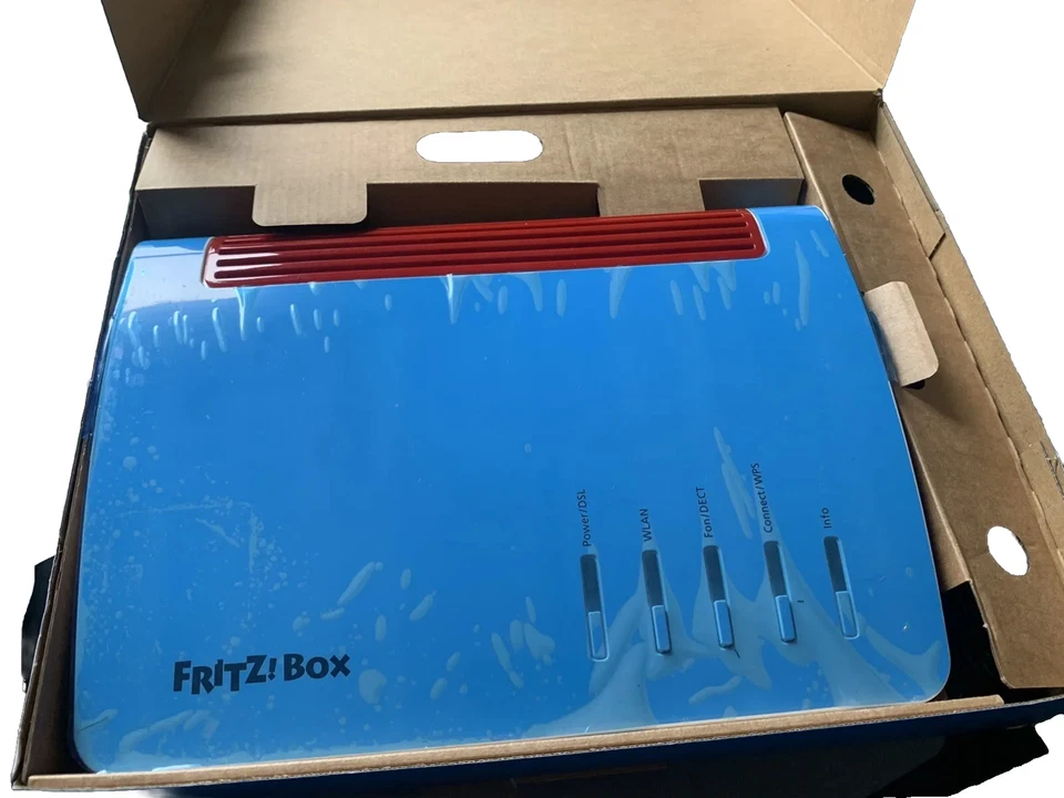 FRITZ!Box 7590 MESH WLAN Router Gigabit Ethernet Dualband (2,4 GHz/5 GHz) - Bild 2 von 4