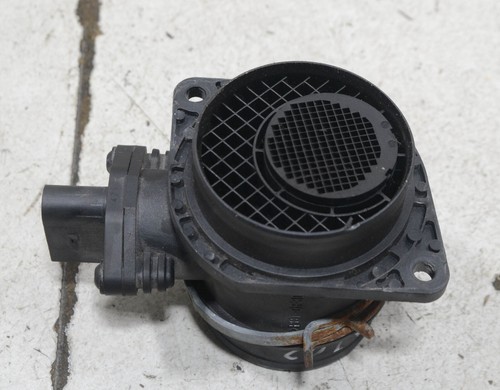VW Golf 4 Variant 1J Bj 03 1,9TDI AXR 74KW Luftmassenmesser BOSCH #120202-E48