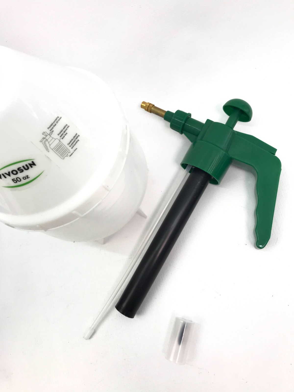  VIVOSUN 0.4 Gal 50oz Handheld Garden Pump Sprayer Pressure Water Spray Bottle