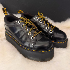 Dr. Martens 5-Eye Quad Max