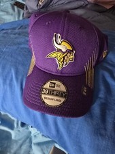 New Era Minnesota Vikings 39Thirty Flex Fitted Hat Cap M/L Purple