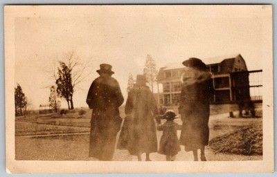 Vtg B&W Snapshot Family Group in Long Coats And Hats Walking Outdoors 1920s
