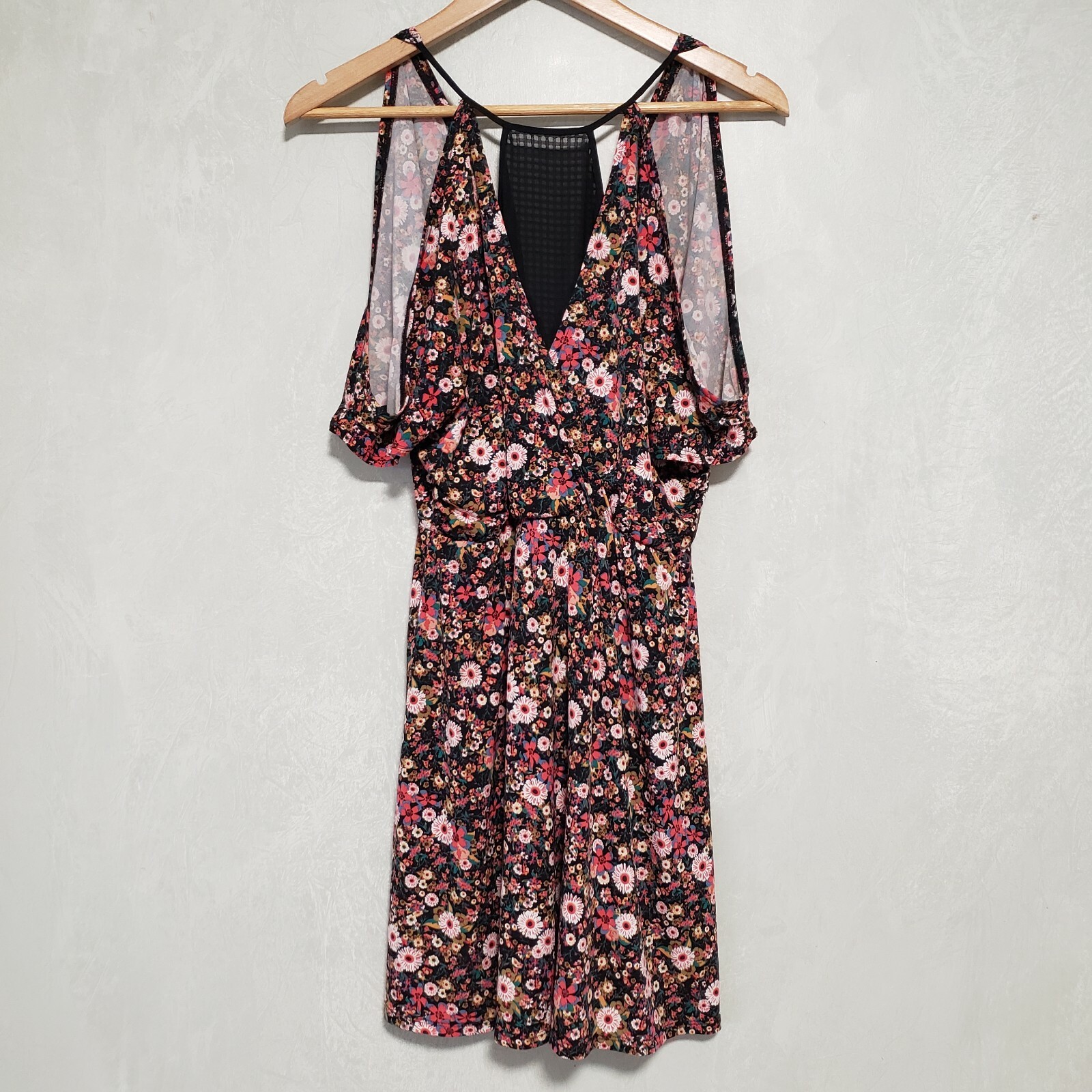 BCBGeneration Black Multicolor Allover Floral Pri… - image 4