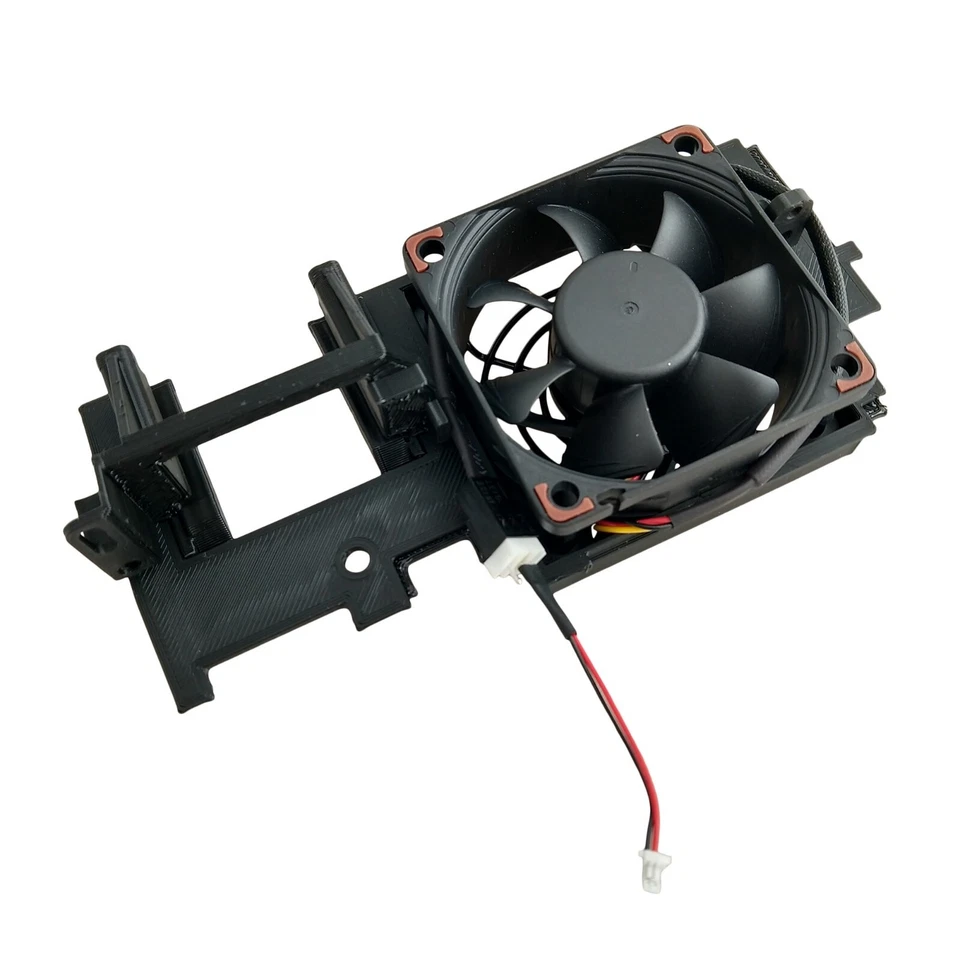 Modificación de actualización de ventilador Fat Noctua PlayStation 2 (SCPH-30000 y 50000) PS2 Mod Foto 2 de 4