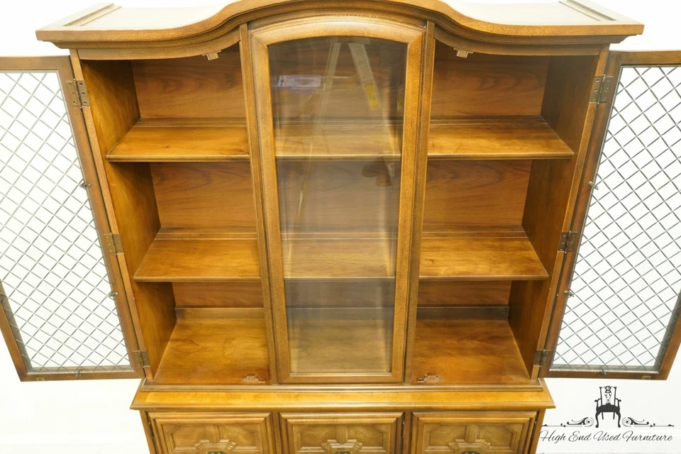 MUEBLES STANLEY Buffet Provincial Italiano Necan 57" con Gabinete China 525-01 Foto 4 de 4