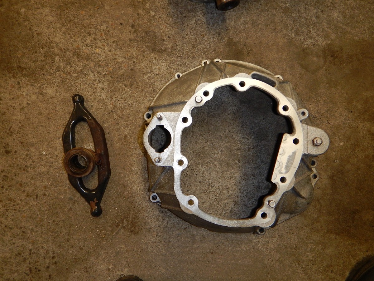 Jeep Wrangler Cherokee 4.0 AX15 External Slave Transmission Bell