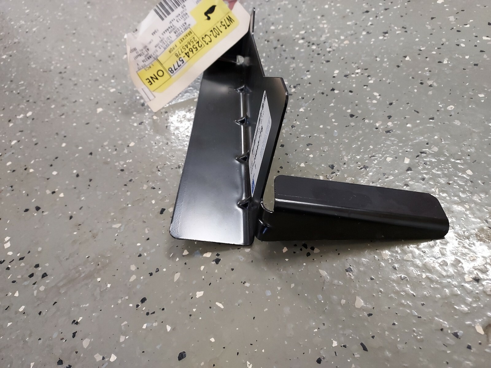 25645778 New OEM GM Bracket (0132) | eBay