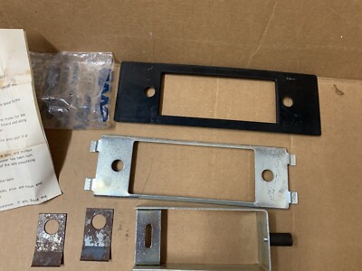 VINTAGE SAAB 900 RADIO INSTALATION KIT
