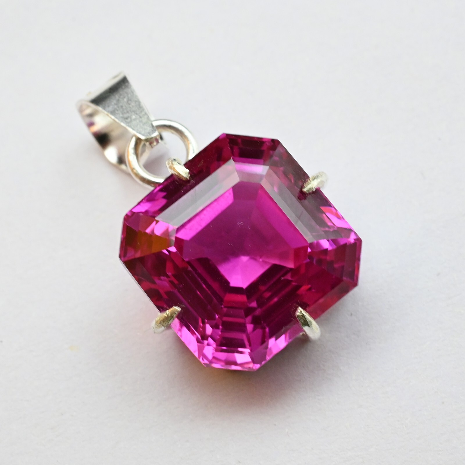 Natural Certified Pink Sapphire 38 Ct Loose Gemstone 925 Silver Pendant