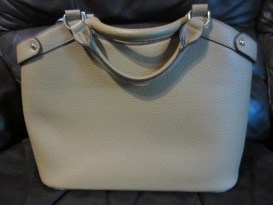 Bolso de mano/cartera/bolso Anne Klein marrón con acento de bufanda de guepardo, usado en excelente estado Foto 2 de 4