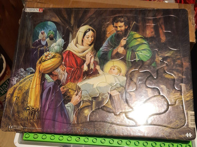 Larsen Puzzle Christi Geburt 33 Teile