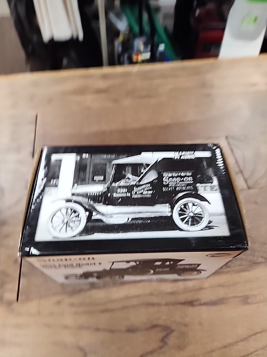 スナップオン　フォードモデルT  1/18 ケース付き スナップオンフォードモデルT 1/18 ケース付き