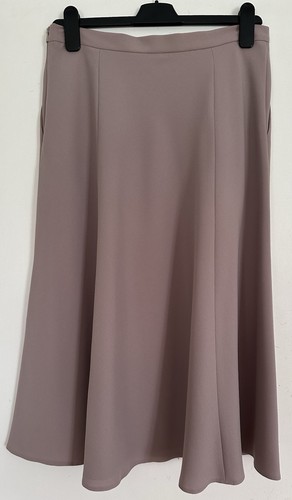 Pale Lilac Ladies Below Knee Length A-line skirt size M - Picture 2 of 6