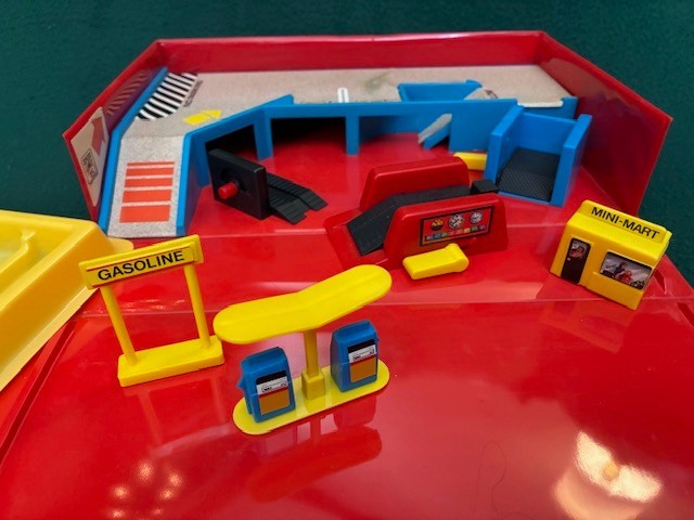 Vintage 1986 Micro Machines Service Station Playset CARRY CASE