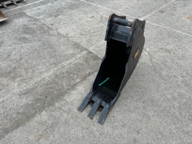 Picture 2 of 7
