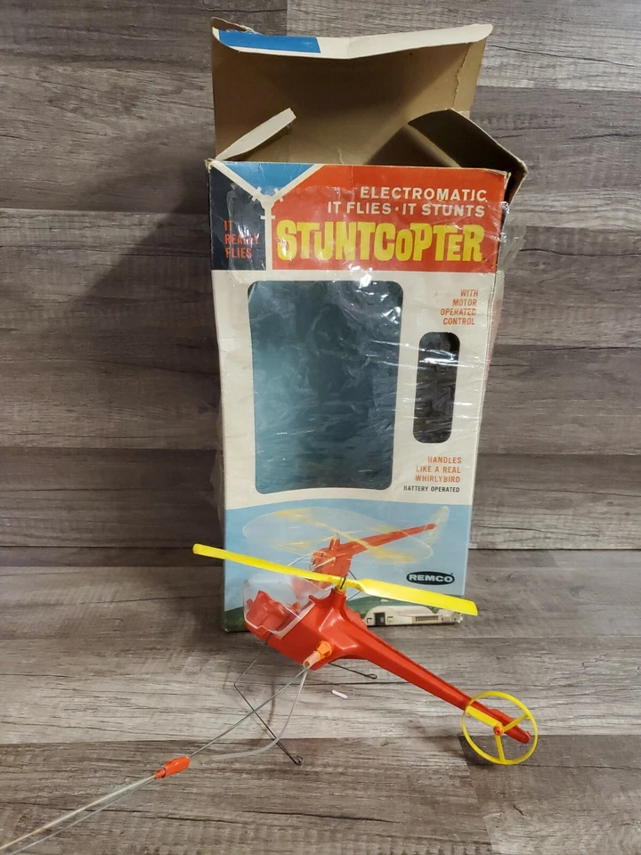 1965 REMCO ELECTRONIC STUNT COPTER WITH BOX RARE - Image 2 of 4