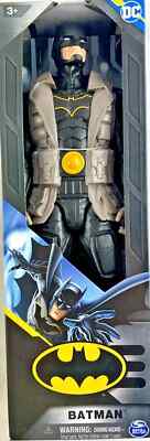 DC Comics, Batman Actionfigur 12'' Mantel und schwarzer Superheld Sammlerstück