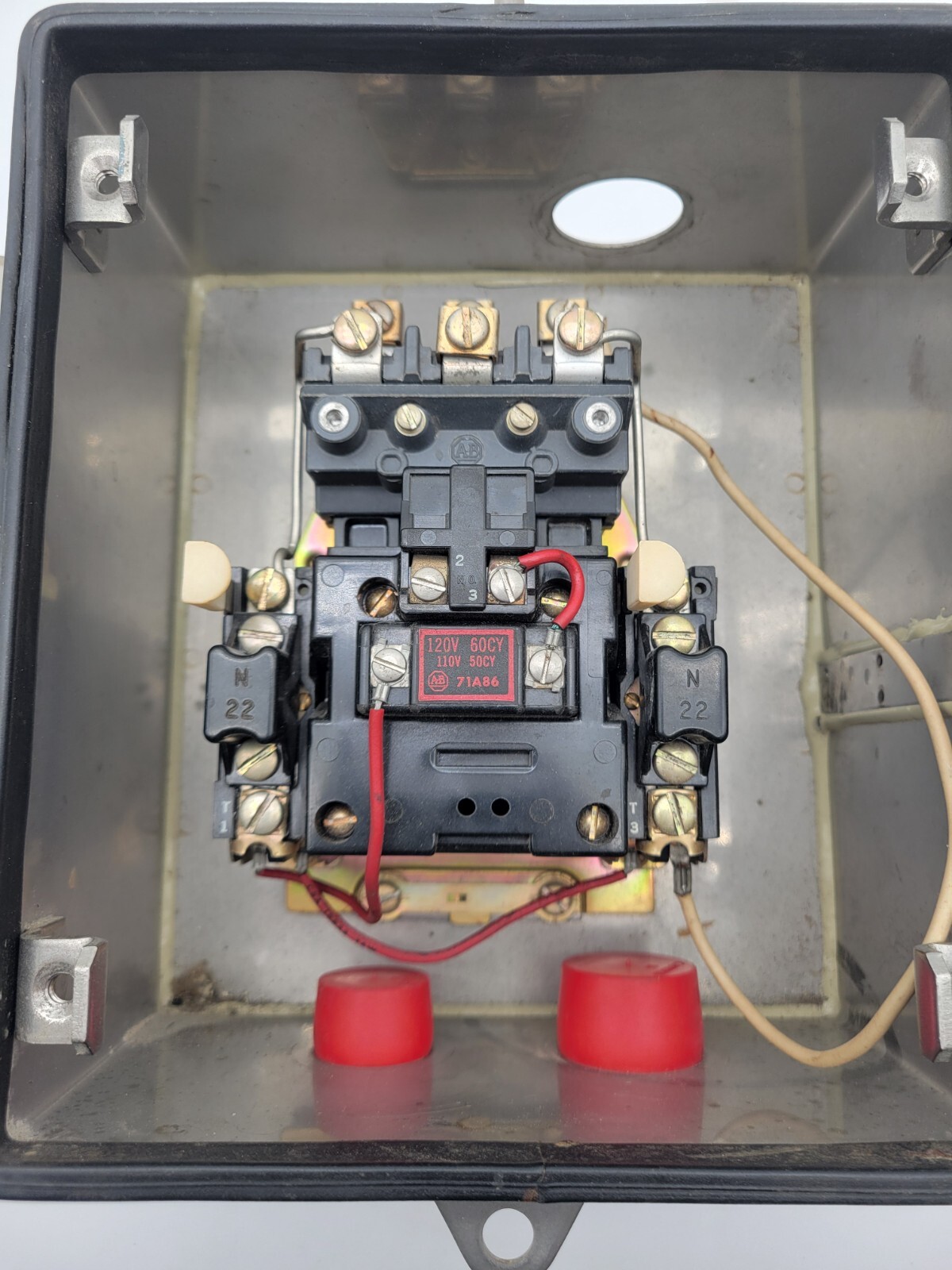 Allen Bradley 709-BCA Starter Enclosure Assembly 71A86 120/110V Coil N22 Heaters