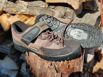 Chaussures Shimano VTT Mountain Bike – Noir/Beige – Taille 41 EU / 7.5 US