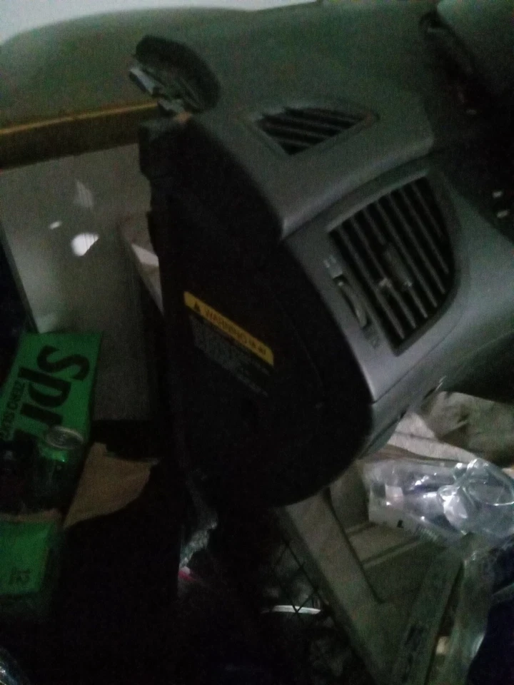 Salpicadero para un hyundai genesis dos mil once Foto 3 de 4