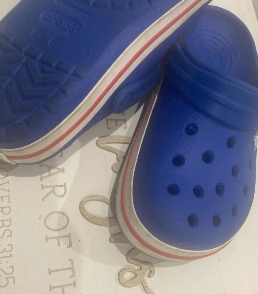 Crocs azules Foto 4 de 4
