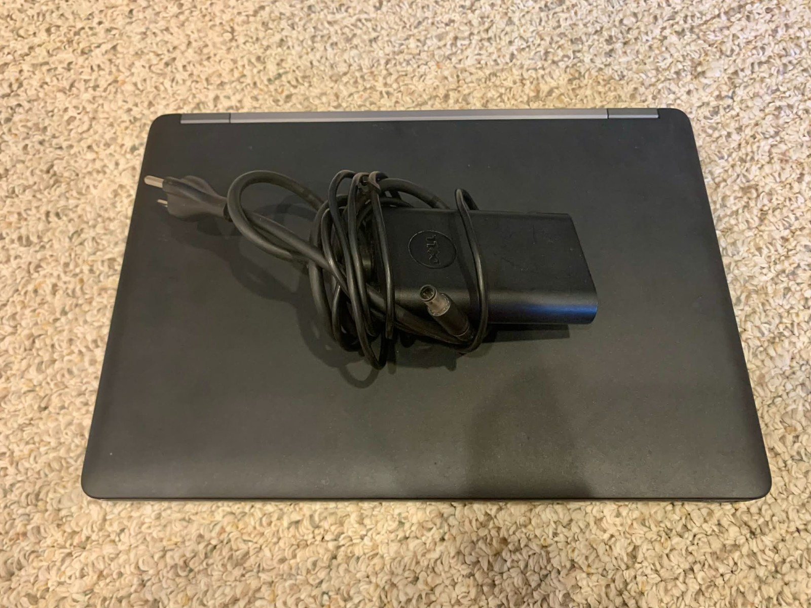 Dell Latitude E450, 14-Inch Laptop, with Intel Core i5 5th Gen., 256 GB SSD (Solid State Drive), Windows 10 Pro