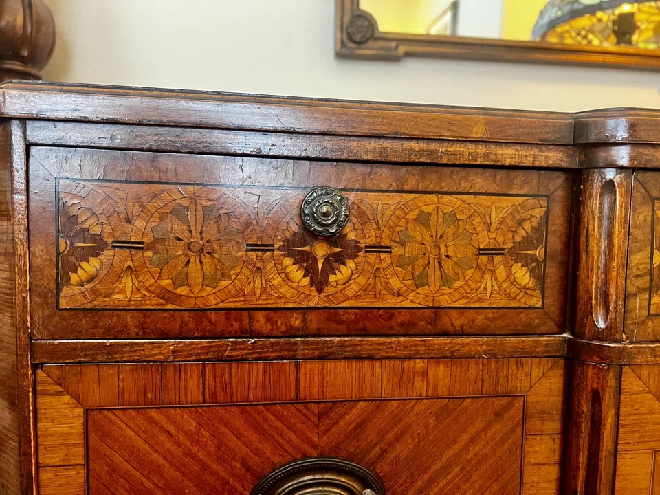 Cajonera estilo provincial francés de la empresa de muebles de Belén antigua Foto 2 de 4