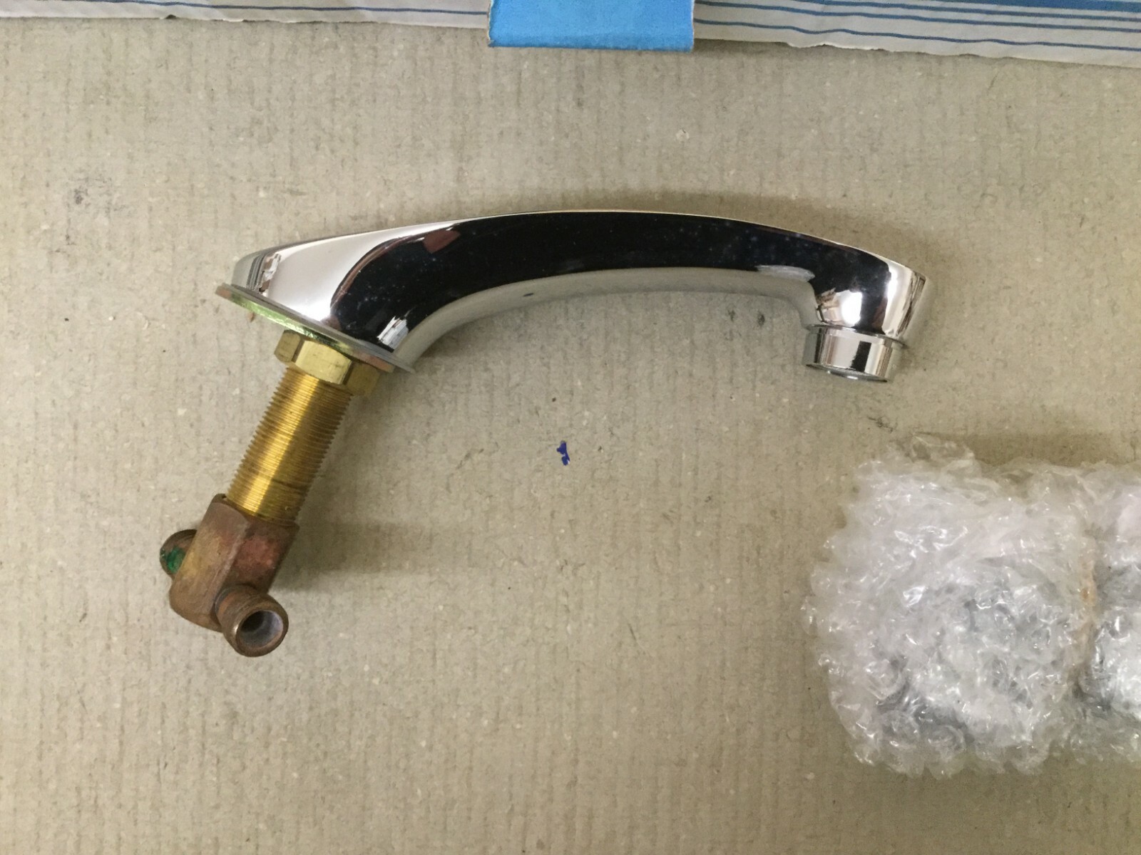 ELJER 558521000 MINIWIDESPREAD LAV SINK FAUCET, NO LEVERS, POLISHED