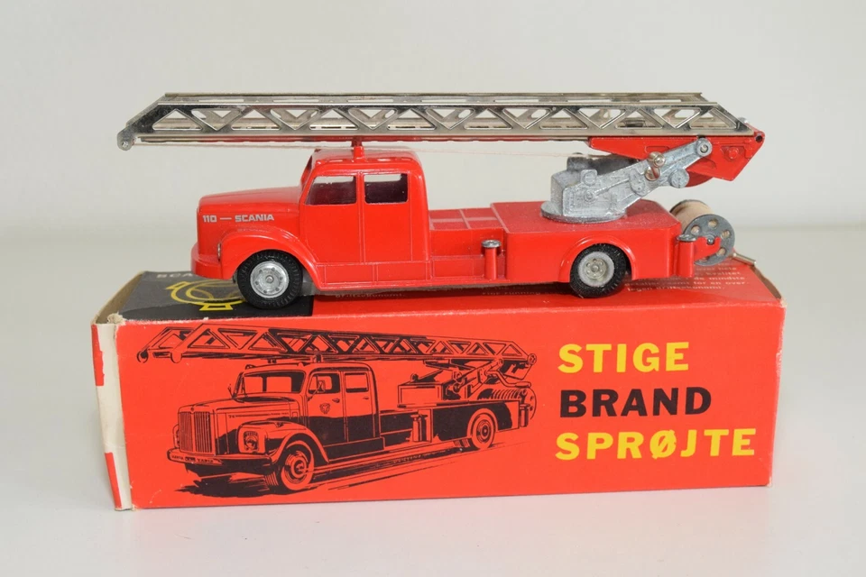 A6 1:50 TEKNO DENMARK 445 SCANIA VABIS CAMION DEI POMPIERI STEGBAGN VN COME N... - Immagine 2 di 4