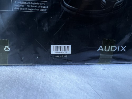 NEW SEALED Audix A140 Professional Studio Headphones Extended Bass, Case & Cable - Picture 7 of 11