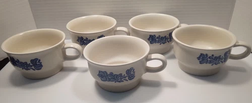 Lot of 5 Vintage Pfaltzgraff Yorktowne  Blue Flower Flat Chili/Coffee/Tea Mugs