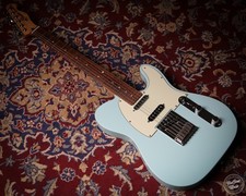 2016 Fender Deluxe Nashville Telecaster Daphne Blue